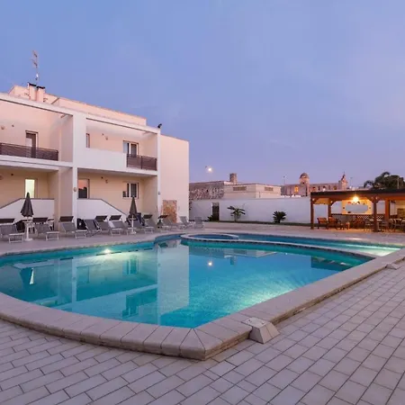 Monelli Bed & Breakfast 4*