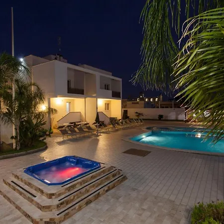 Monelli Bed & Breakfast 4*