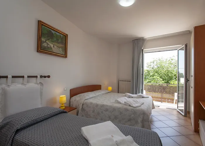 Monelli Bed & Breakfast 3*