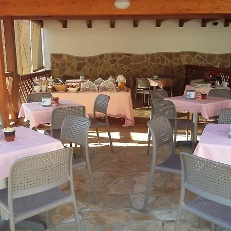 Monelli Bed & Breakfast